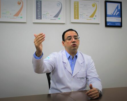 Controlar fatores de riscos é fundamental no combate à doença de Parkinson, explica neurologista