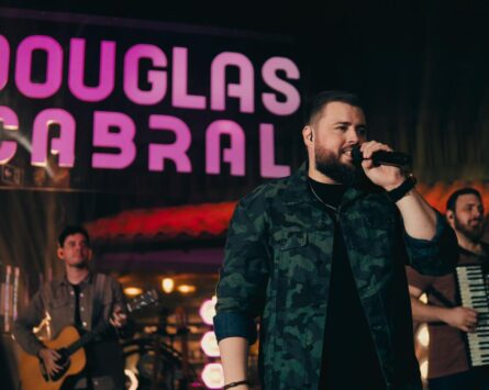 Cantor sertanejo de MT, Douglas Cabral está entre mais ouvidos do Spotify