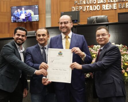 Deputado Eduardo Botelho concede título de cidadão mato-grossense ao advogado Nelson Wilians